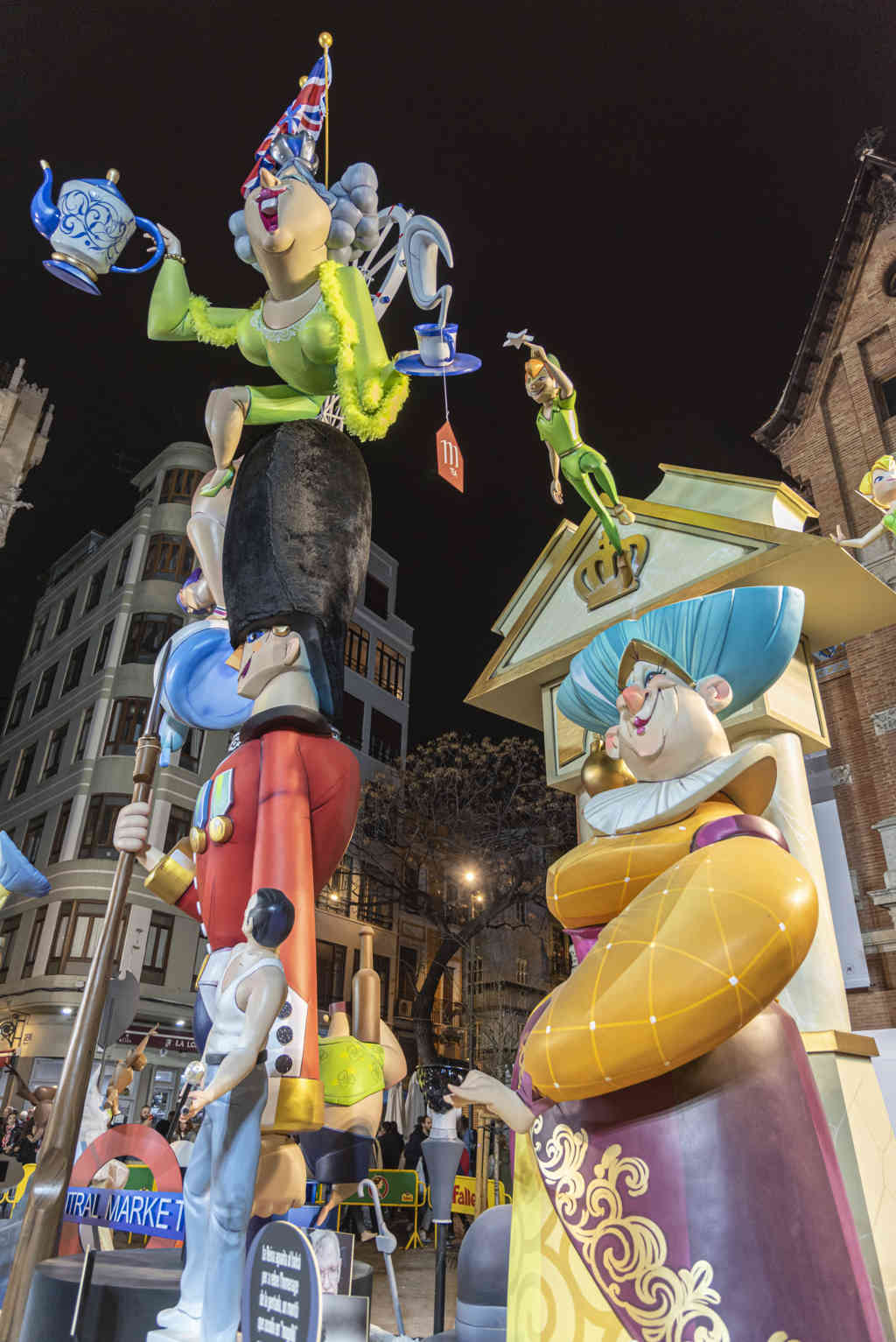 Valencia - fallas 2023 - falla Mercado Central - Inglis pitinglis 07.jpg